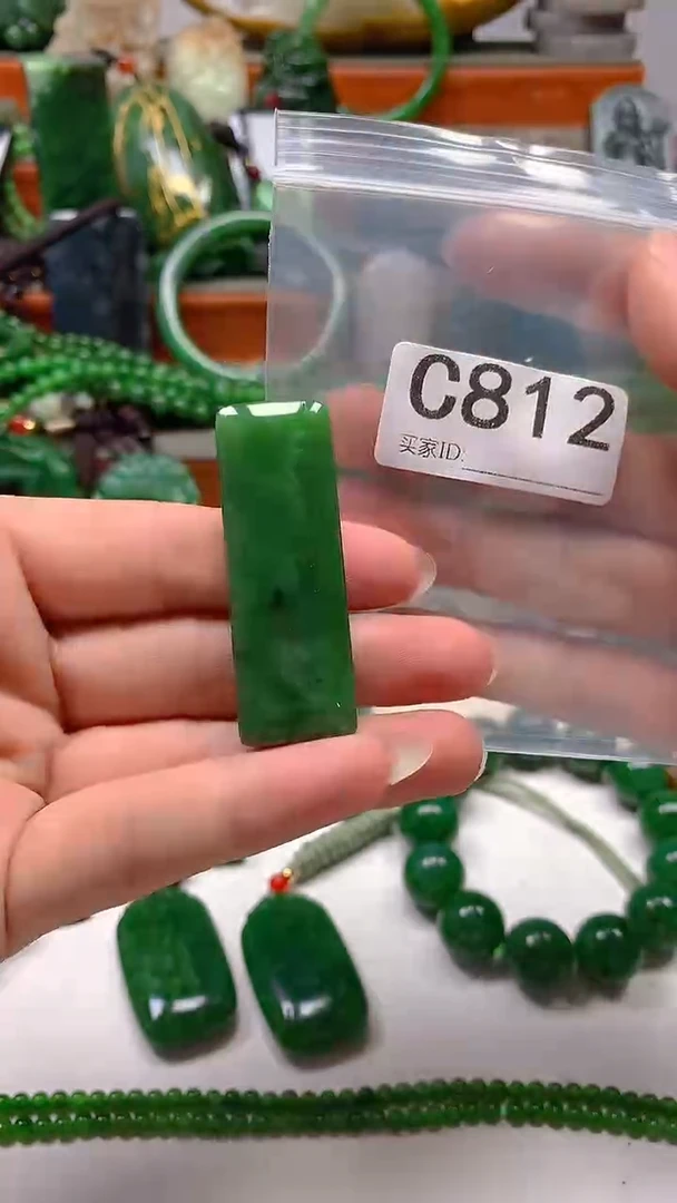 和田玉未镶嵌颈饰1