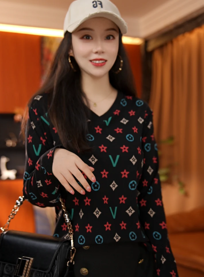 QJGAODING- 新款复古风字母图案长袖T恤【0110】