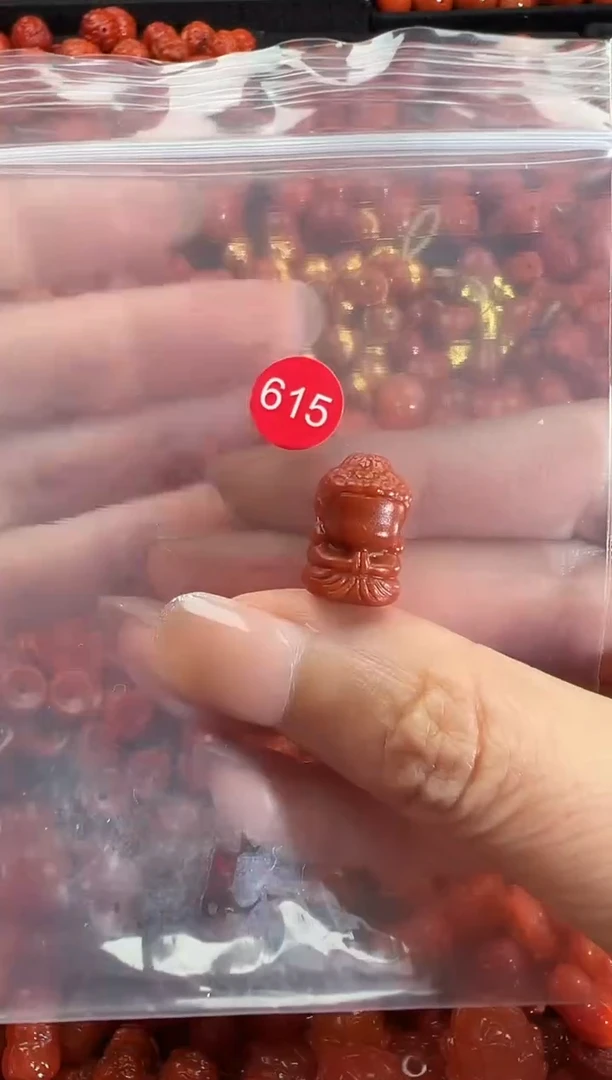 颈饰未镶嵌南红玛瑙1