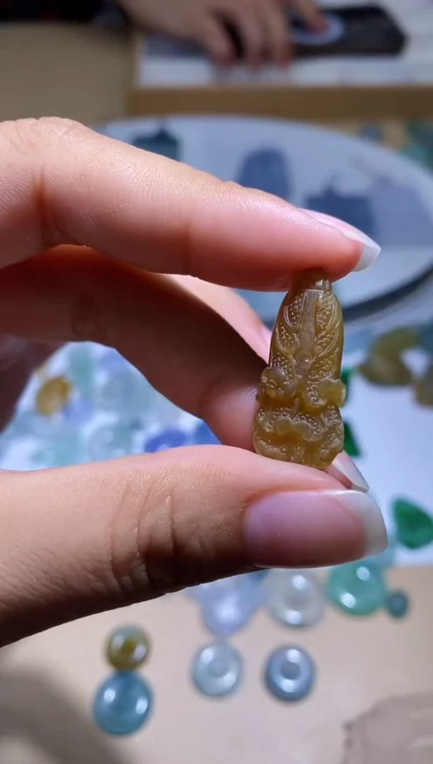 未镶嵌定制翡翠挂件