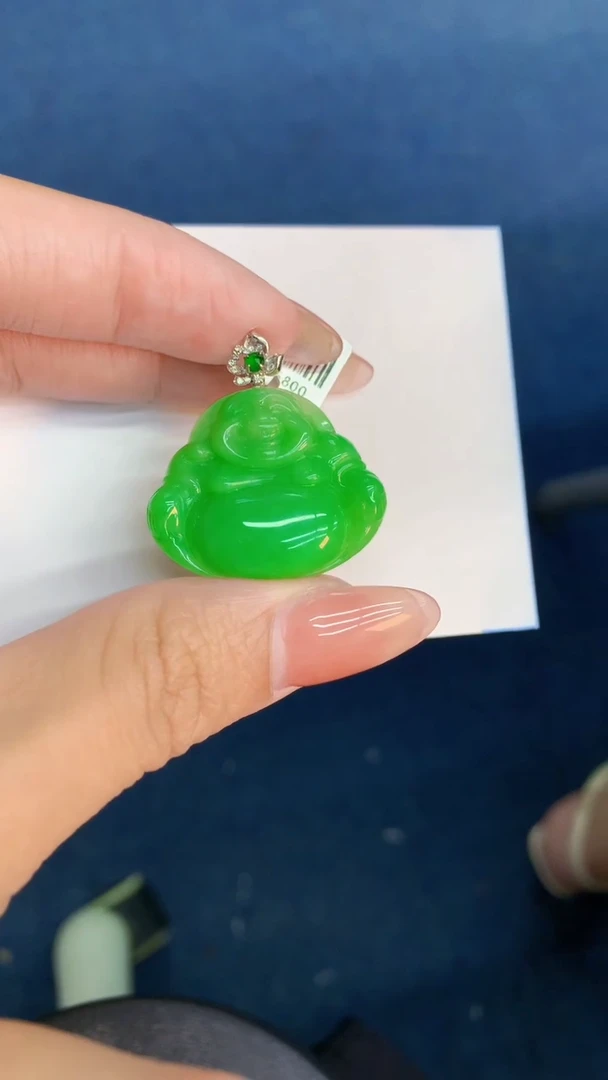 翡翠18K金镶嵌颈饰           1