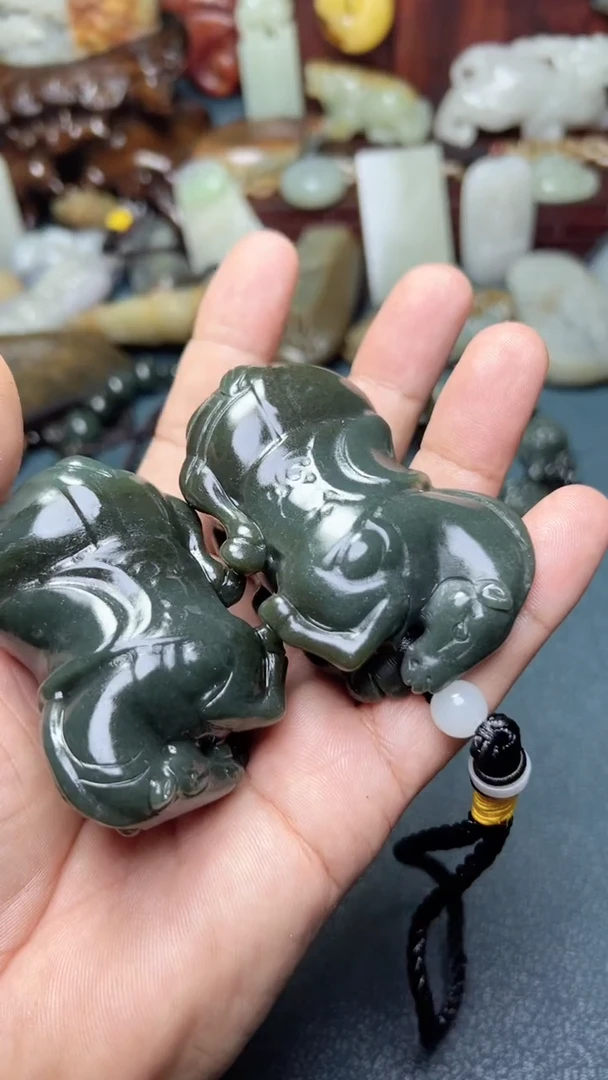 和田玉未镶嵌把件2