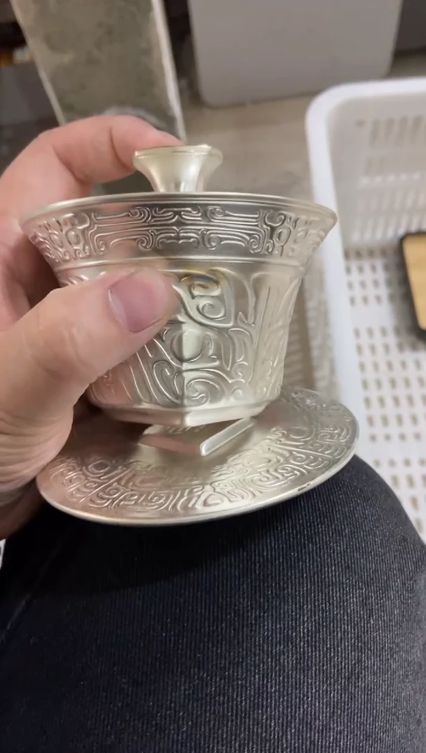 无运费险有瑕疵的摄影的产品有使用过的痕迹有点脏介意勿拍