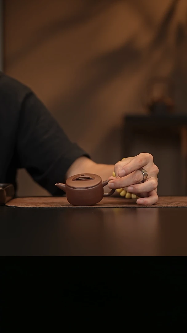 允禾斋  紫砂壶  汉瓦-小  底槽清