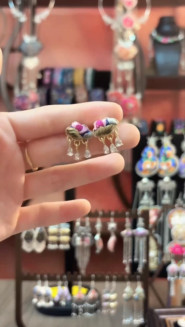 织绣 云织谣民族风精美饰品   288