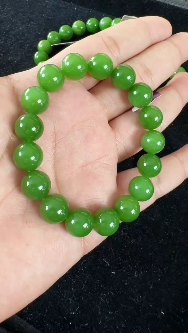 手串未镶嵌和田玉（碧玉）约12MM多样性发一