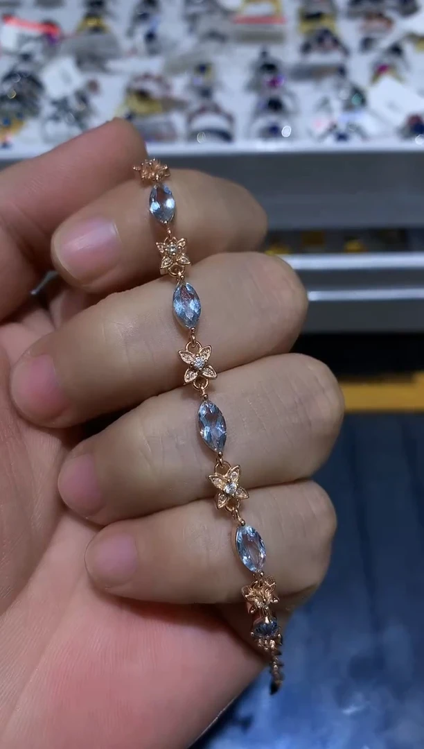 【闪购商品】海蓝宝石手链银S925镶嵌........