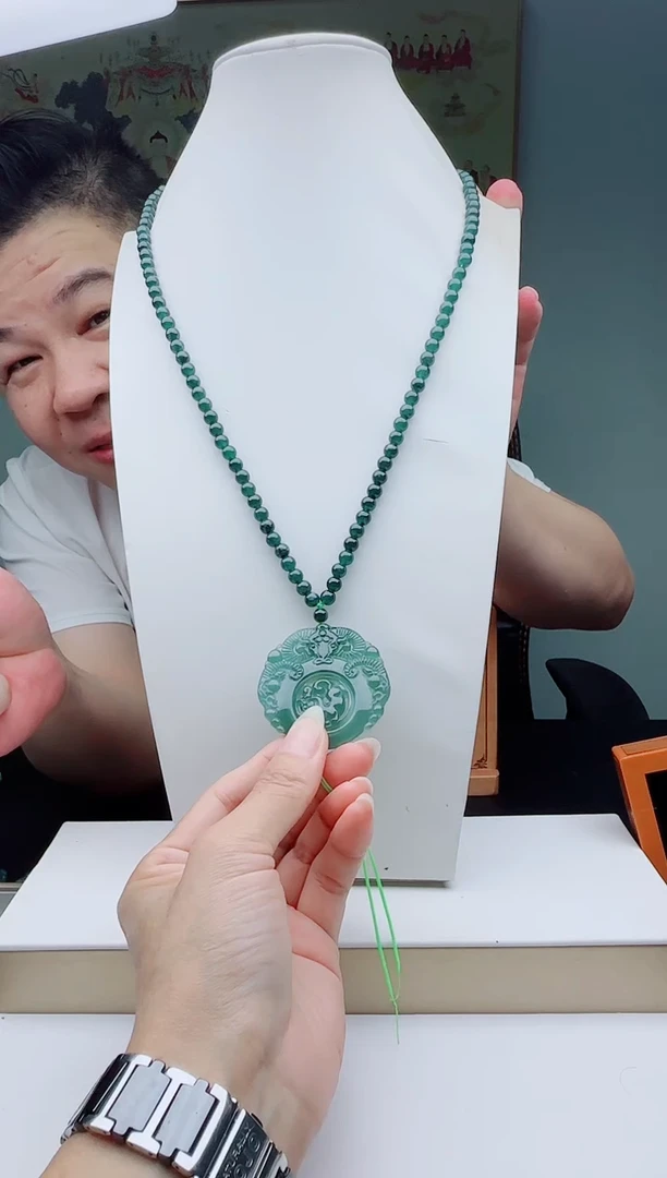 颈饰未镶嵌翡翠多样性发其一