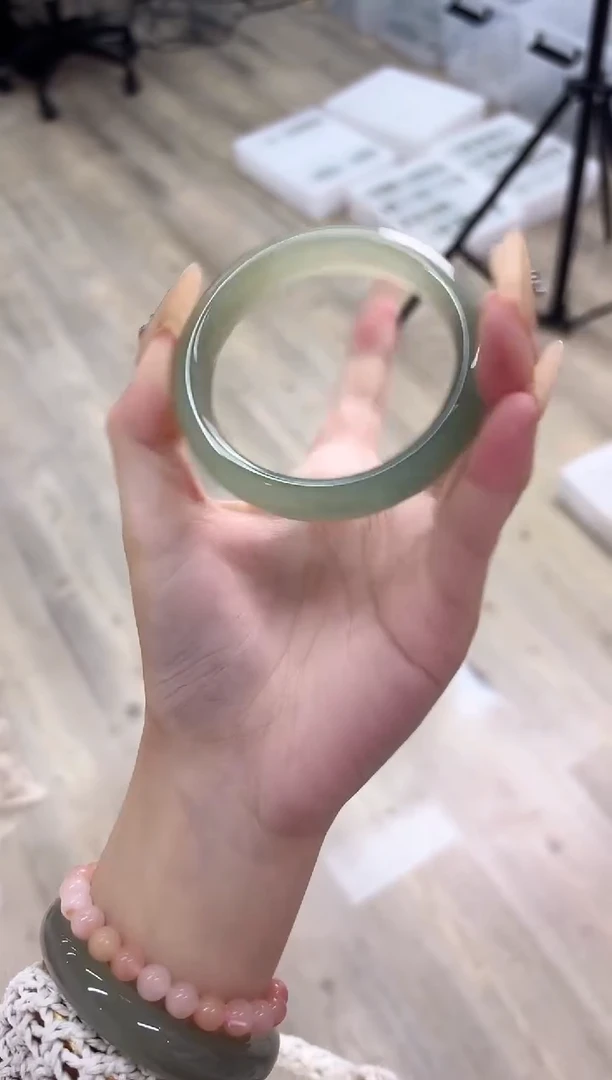 未镶嵌手镯石英质玉455-58D
