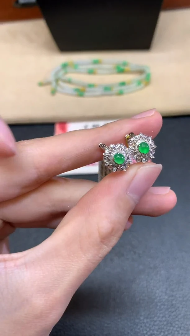 【闪购商品】翡翠耳饰18K金镶嵌【无鉴赏期】