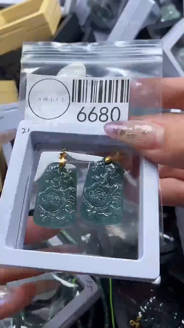 吊坠(不含链)未镶嵌翡翠6680
