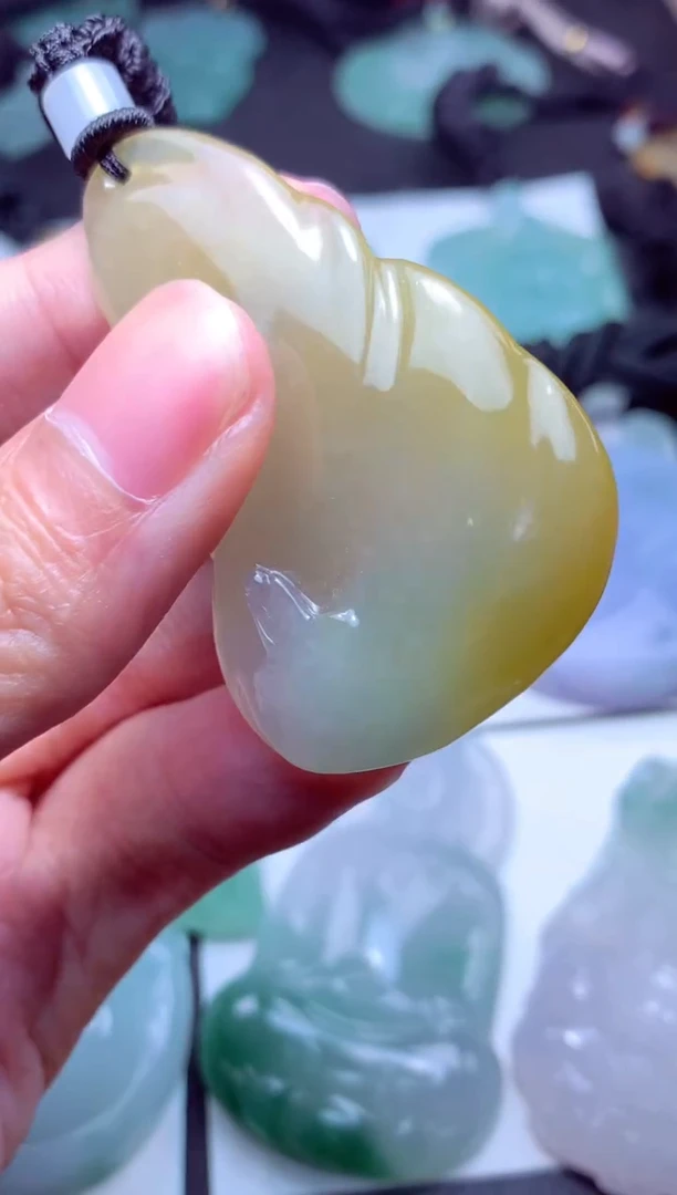 颈饰未镶嵌翡翠天然A货翡翠