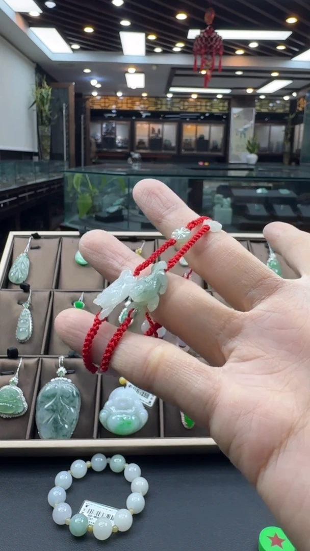 未镶嵌手绳翡翠手绳多样性发其一