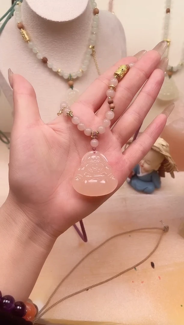 吊坠(赠链)未镶嵌石英质玉 天然新疆冰藕粉大肚弥勒佛吊坠（重工35