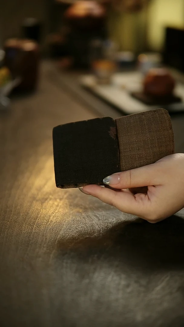 阿眠    香云纱真丝格纹禅意茶巾小号