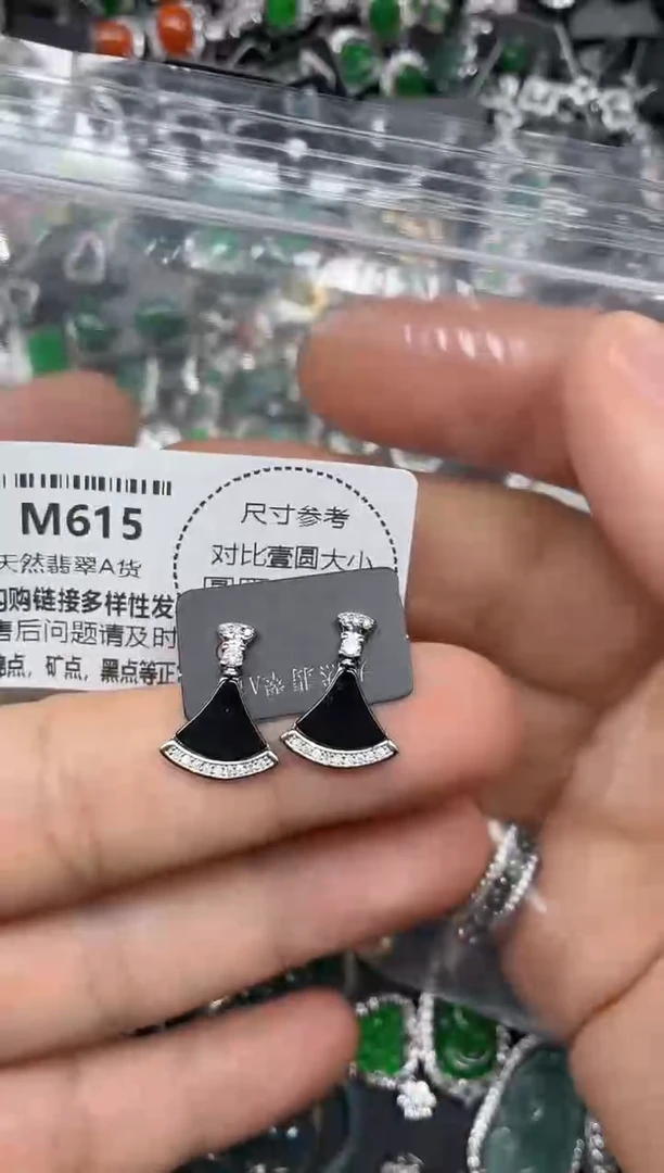 颈饰未镶嵌翡翠M615耳钉