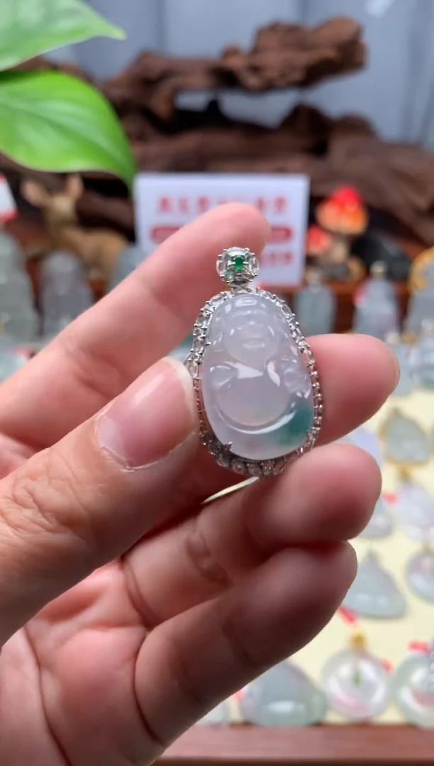 【闪购商品】翡翠颈饰18K金镶嵌财爷