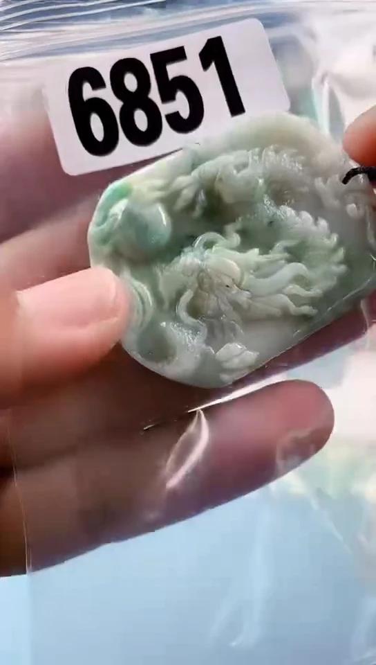 【闪购商品】翡翠挂件未镶嵌天然翡翠吊坠挂件