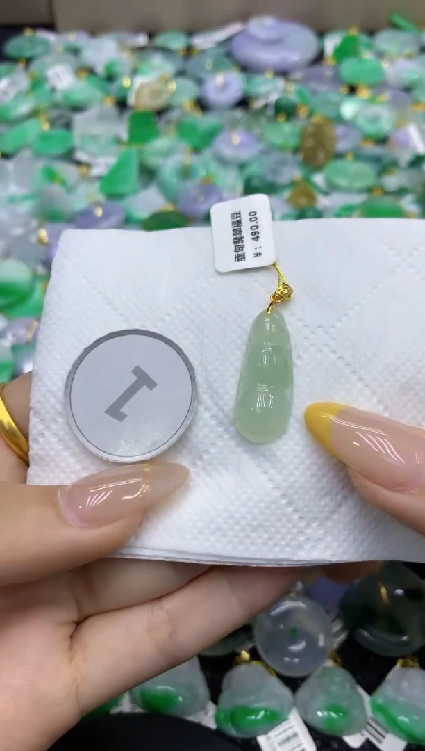 颈饰未镶嵌翡翠天然缅甸翡翠A货
