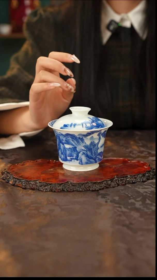 谢凯山房 青花手绘山水瀑布盖碗