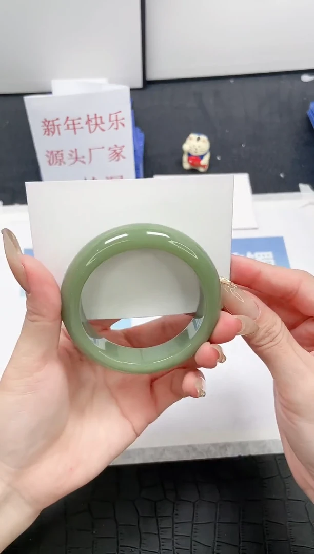 【闪购商品】石英质玉手镯未镶嵌Y11-56.3