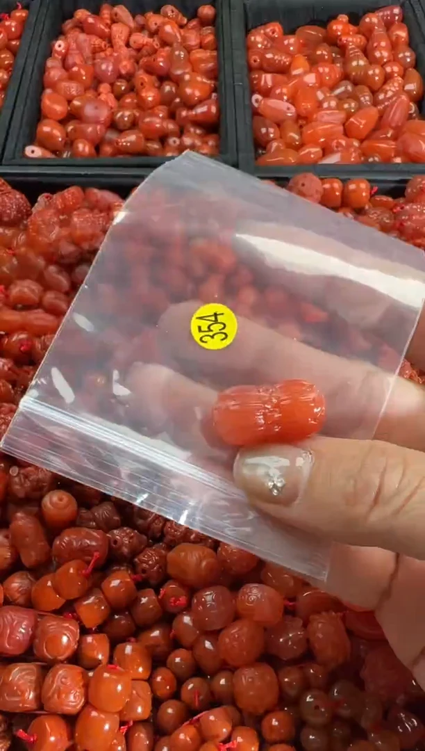 【闪购商品】南红玛瑙颈饰未镶嵌1