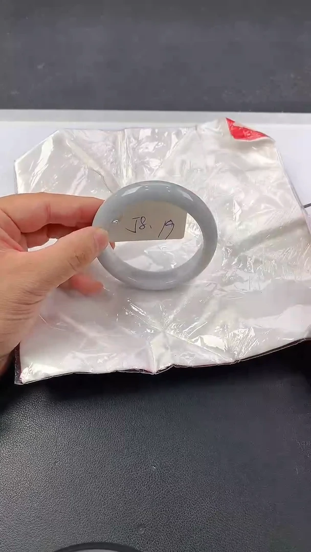 翡翠手镯未镶嵌7