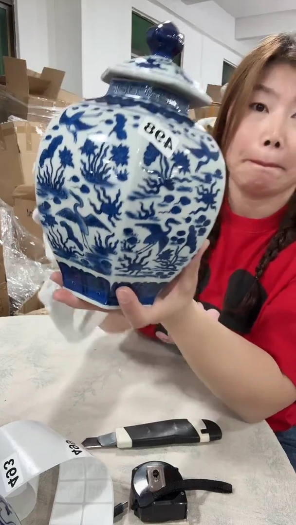 搪瓷巴**雨498六棱将军罐