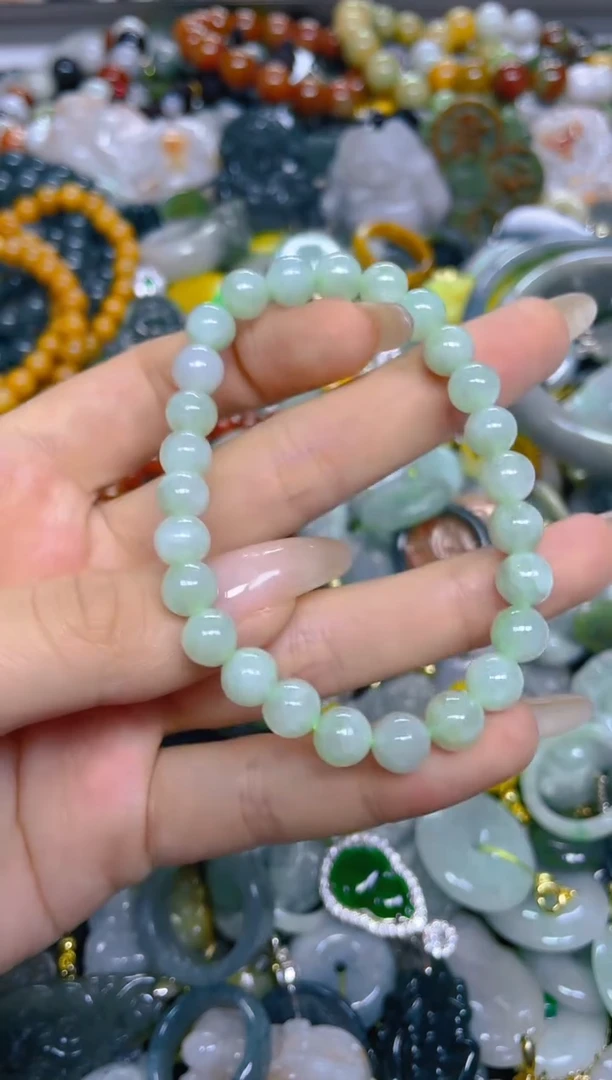 颈饰未镶嵌翡翠7MM/ W /翡翠A货，一件也是批发价