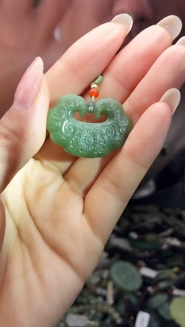 颈饰未镶嵌和田玉多样性发货，拍一发一