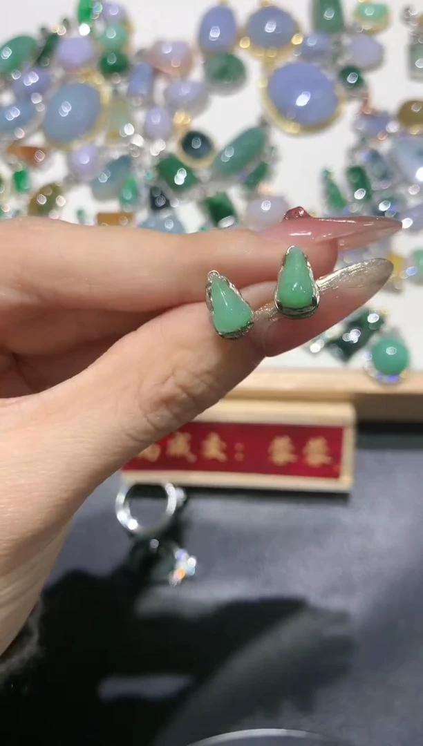 【闪购商品】翡翠吊坠(不含链)银S925镶嵌团购62