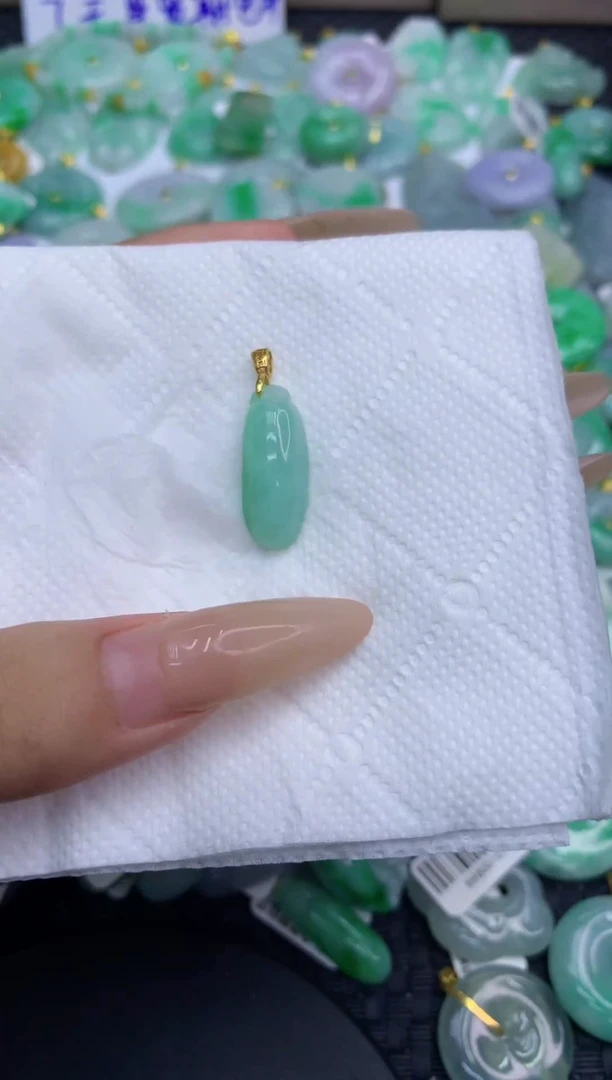 颈饰未镶嵌翡翠天然缅甸A货翡翠