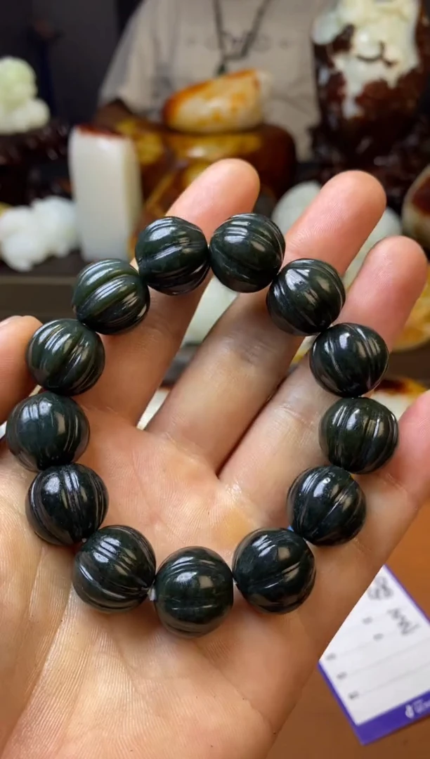 和田玉未镶嵌把件一*和田玉