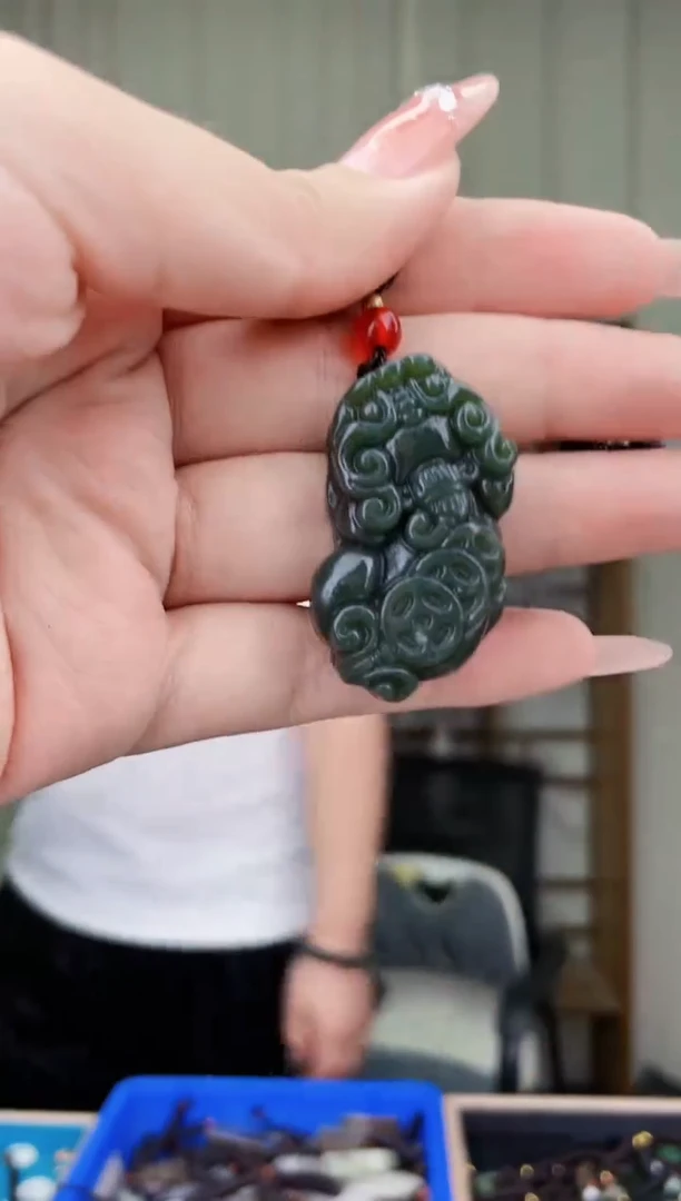 和田玉未镶嵌挂件拍一发一，多样性发货！