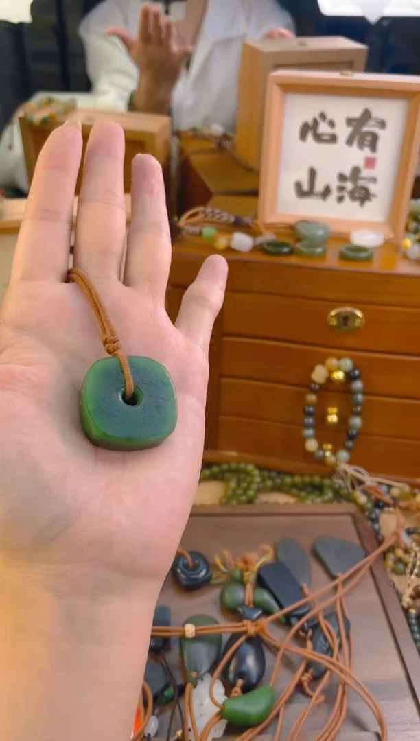 手链未镶嵌和田玉碧玉方扣