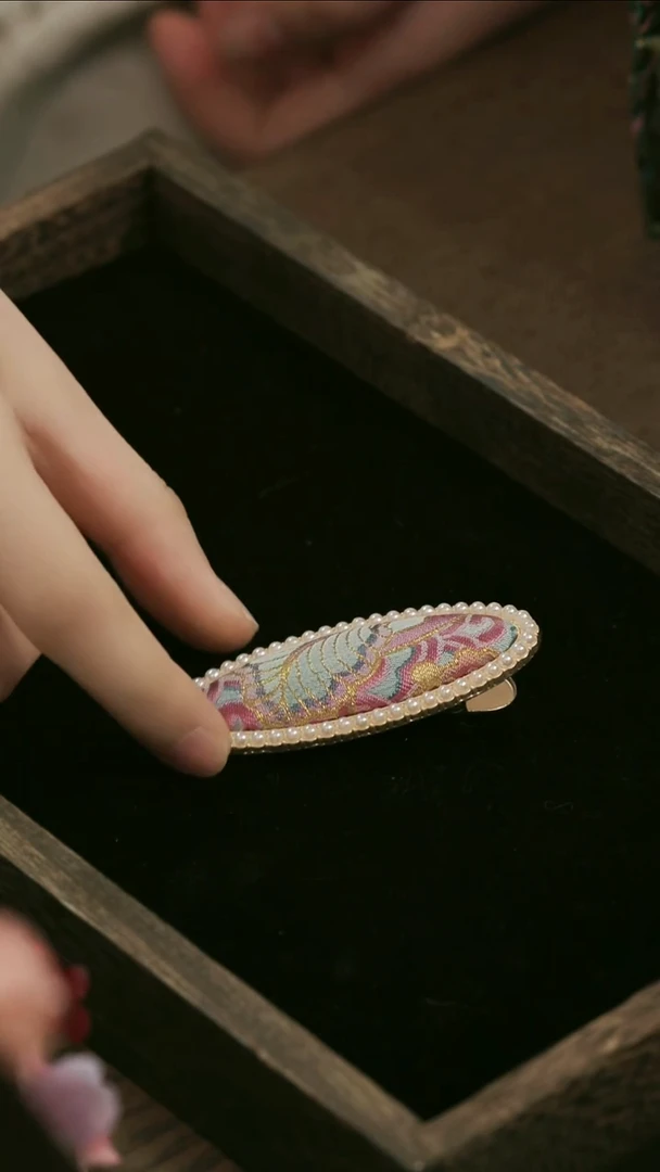 刺绣湘传礼宋锦发夹