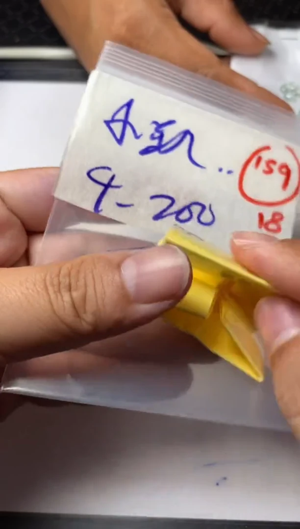 未镶嵌定制翡翠小**蔡缅甸天然翡翠A货159