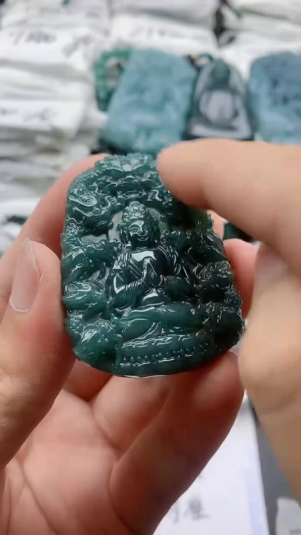 翡翠未镶嵌颈饰88888888