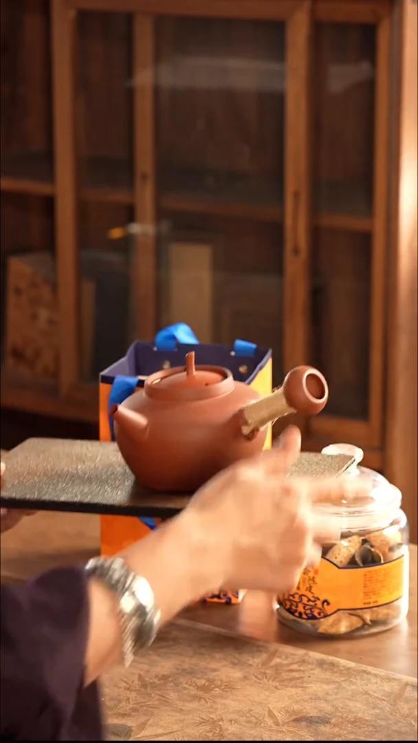 片仔癀陈皮1罐砂铫1个