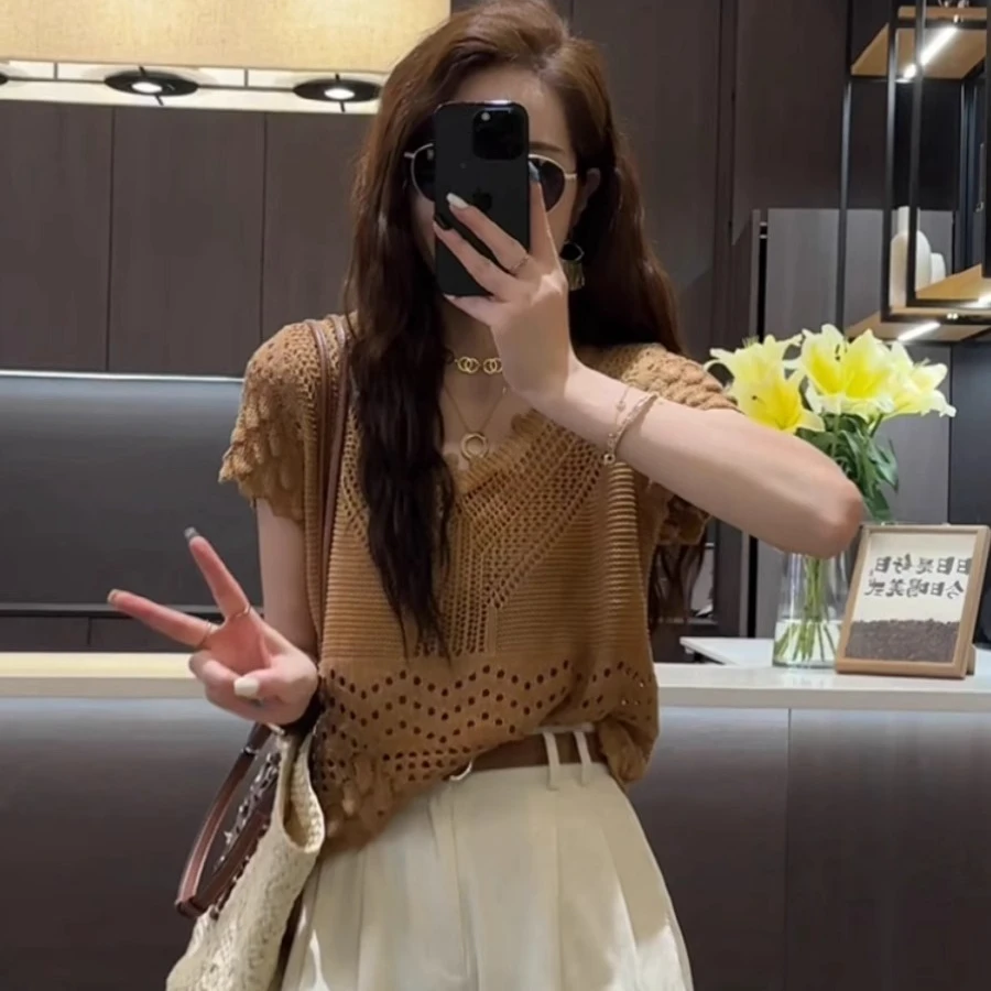 2025夏季新款镂空短袖T恤女设计感慵懒风外搭针织洋气时尚上衣潮