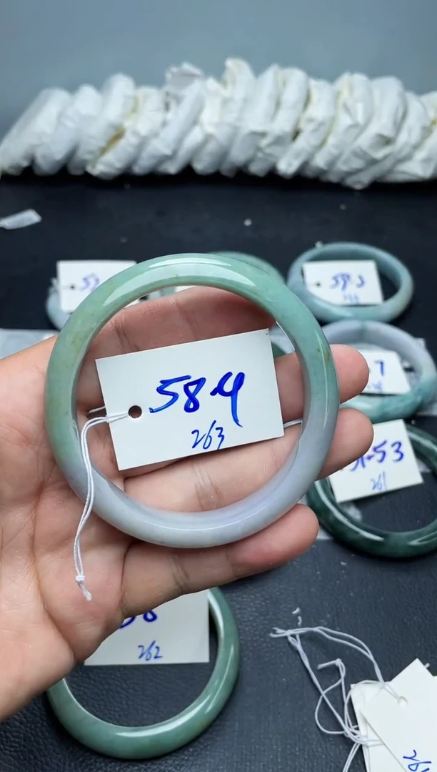 未镶嵌手镯翡翠263