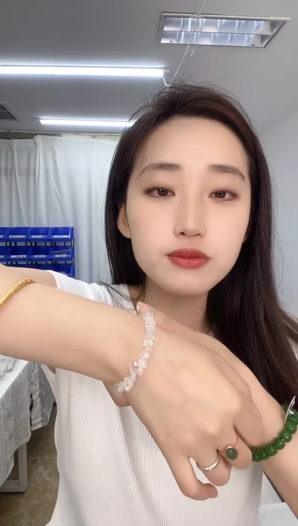 水晶手链未镶嵌天然珠宝多样性发其一