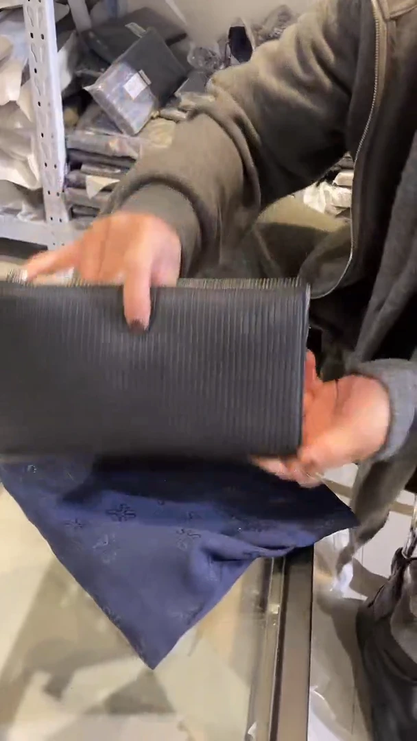 头层牛皮462品牌男包清货中（不要卡单，理性消费）