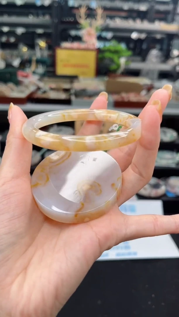 【闪购商品】石英质玉手镯未镶嵌59圈口（赠品镯心）3681123