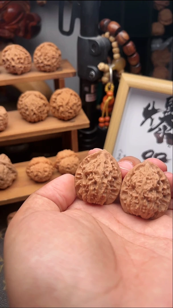 吊坠文玩核桃鸩鸡梦幻皮质顶级油蜡皮35