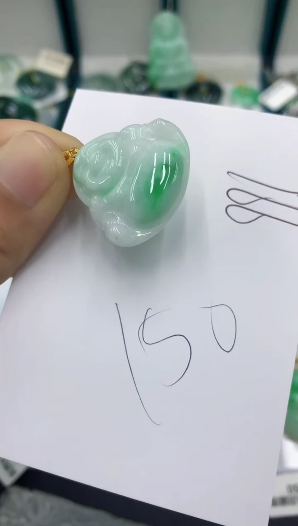 翡翠18K金镶嵌颈饰翡翠