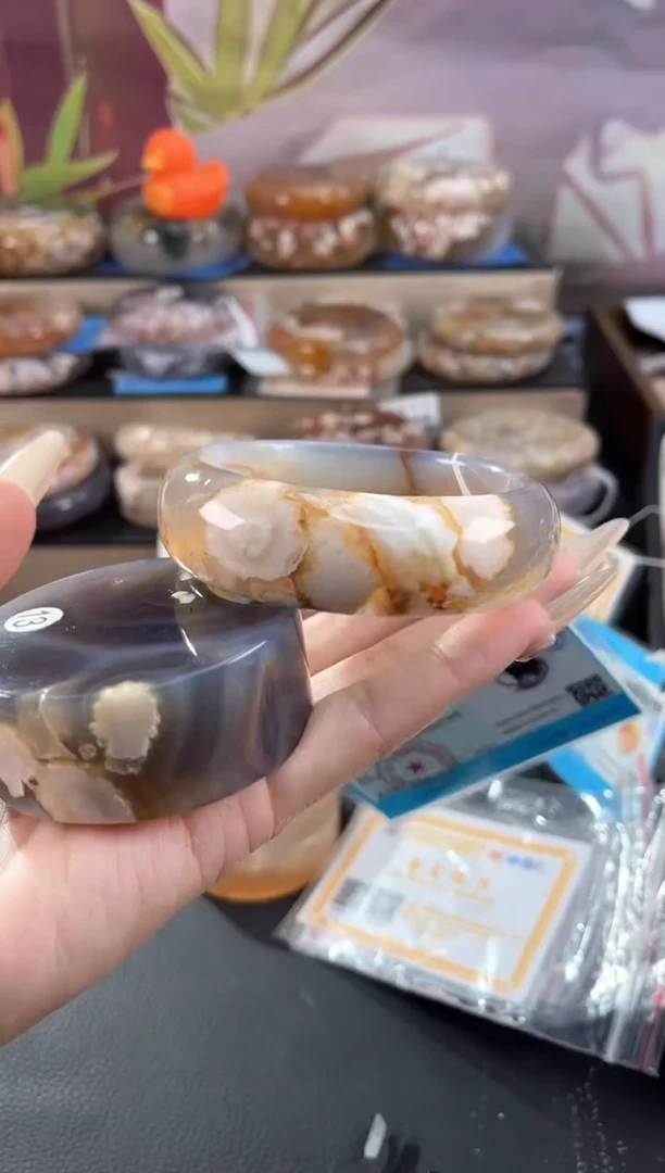 未镶嵌手镯石英质玉62