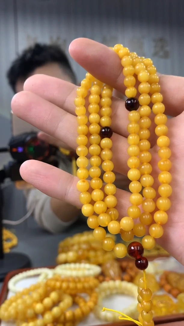 【闪购商品】蜜蜡裸石未镶嵌链子