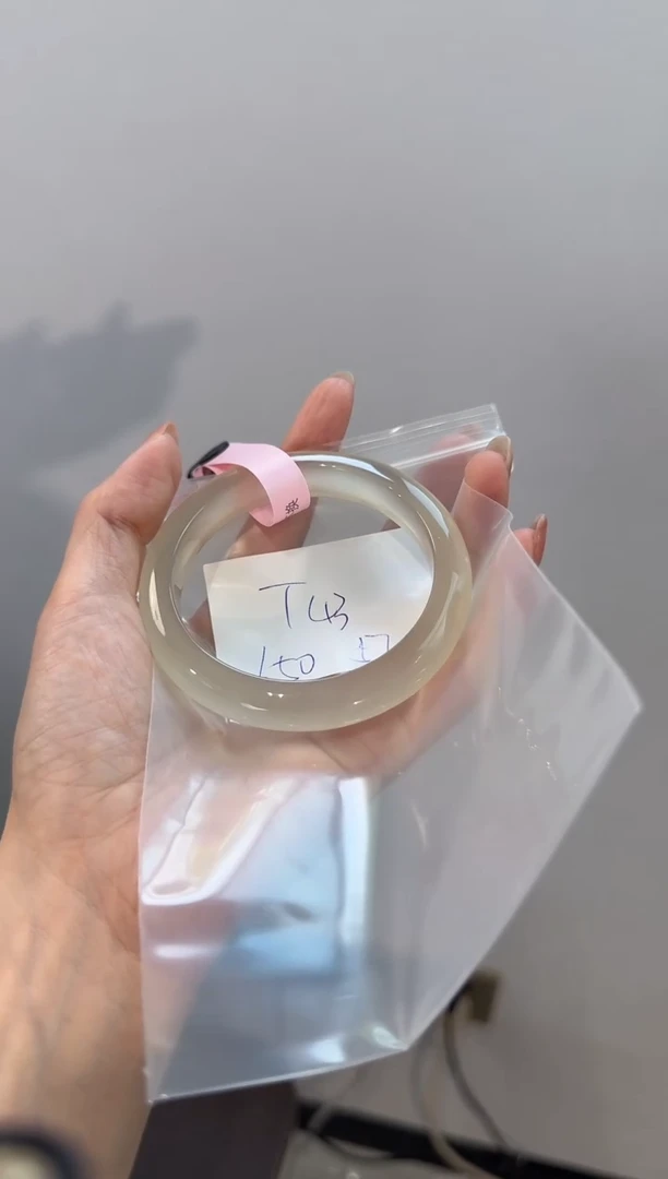 玛瑙/玉髓手镯未镶嵌T43