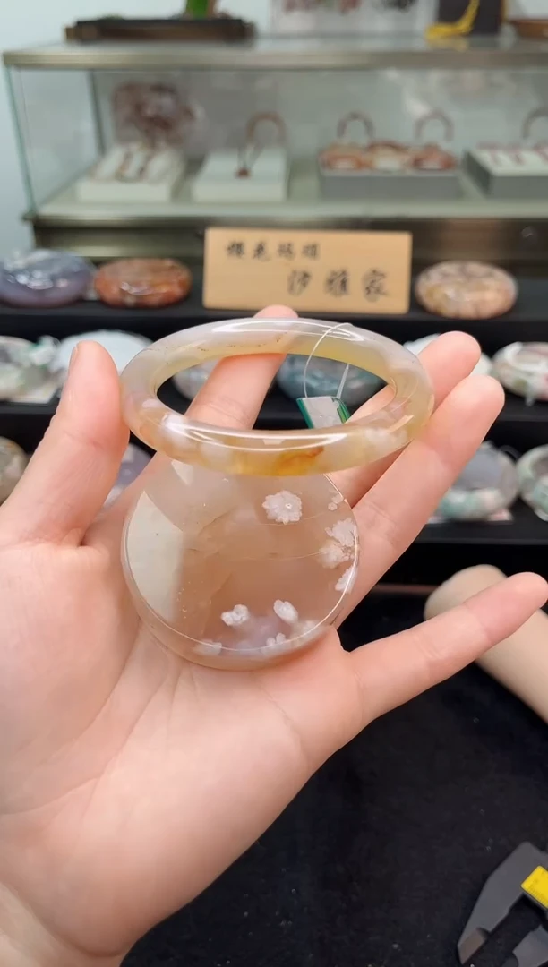 未镶嵌手镯石英质玉60圈口（赠品镯心）642627